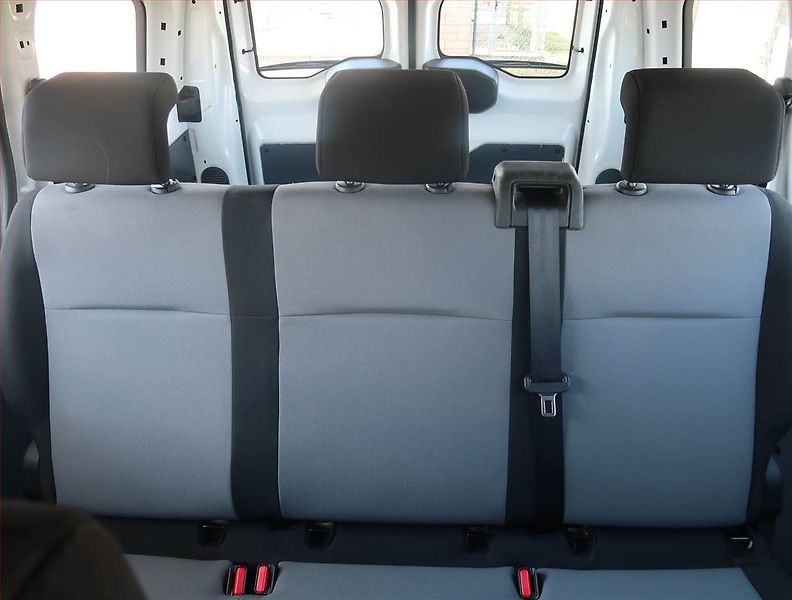 Peugeot Expert (2017) 1.6 BlueHDi, Bus, 6Míst, ČR - fotka 10 z 17