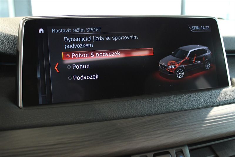 BMW X5 xDrive40d NezTop/HUD/Pano/AdLE - fotka 19 z 32