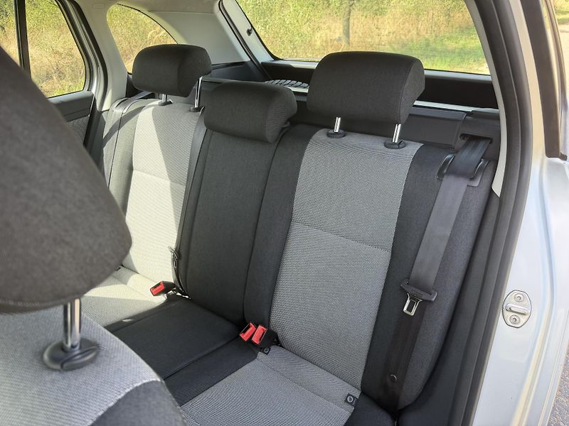 Škoda Fabia 1,2TSI 63kW Combi*NOVÉ ROZVODY - fotka 32 z 58