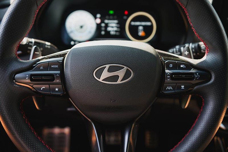 Hyundai i30 (2025) 1.0 T-GDI, N-LINE, DPH - fotka 16 z 26