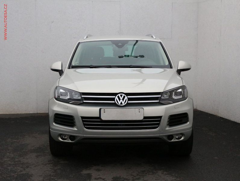 Volkswagen Touareg (2014) 3.0 TDi 4X4, DSG, bixen - fotka 2 z 3