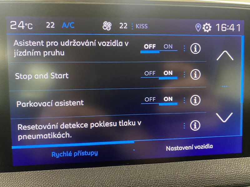 Peugeot 3008 1.5HDi 130 Active Pack, ČR - fotka 18 z 30