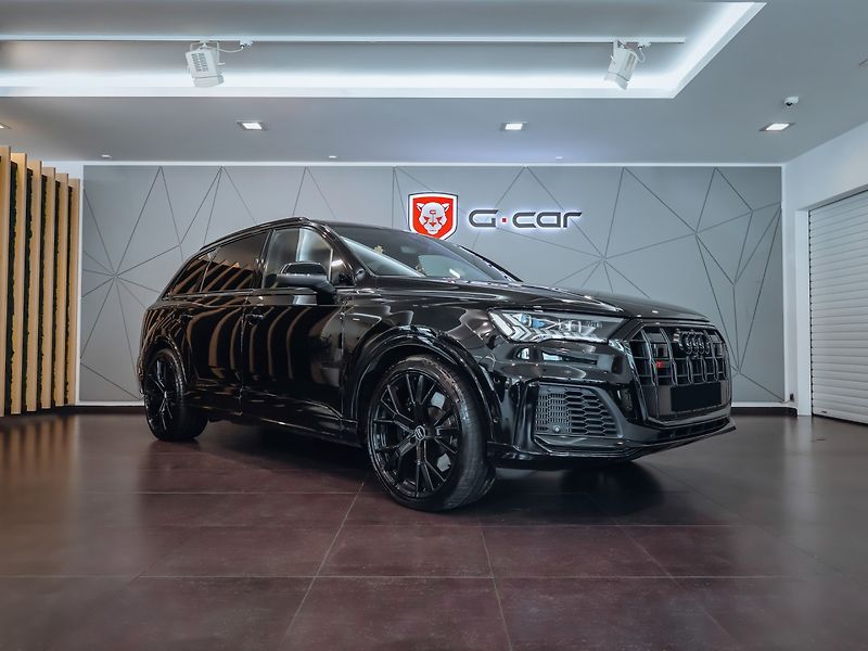 Audi SQ7 4.0TFSI Matrix - fotka 1 z 31