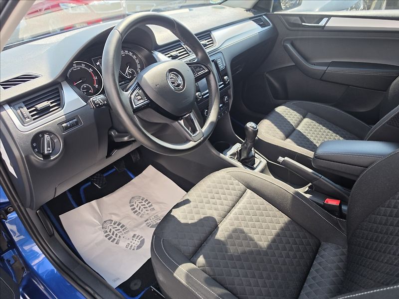 Škoda Rapid 1,0 TSi 70KW Drive dig.klima - fotka 11 z 46