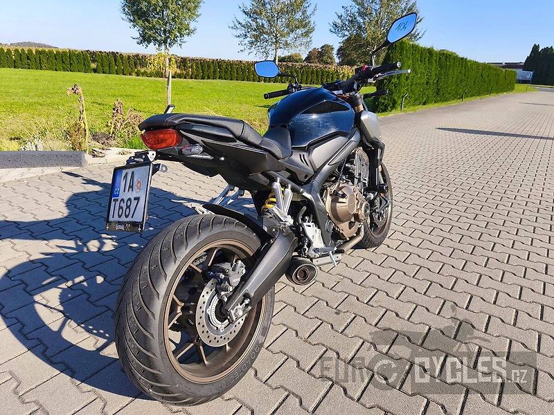 Honda CB 650 R (2020) - fotka 6 z 13
