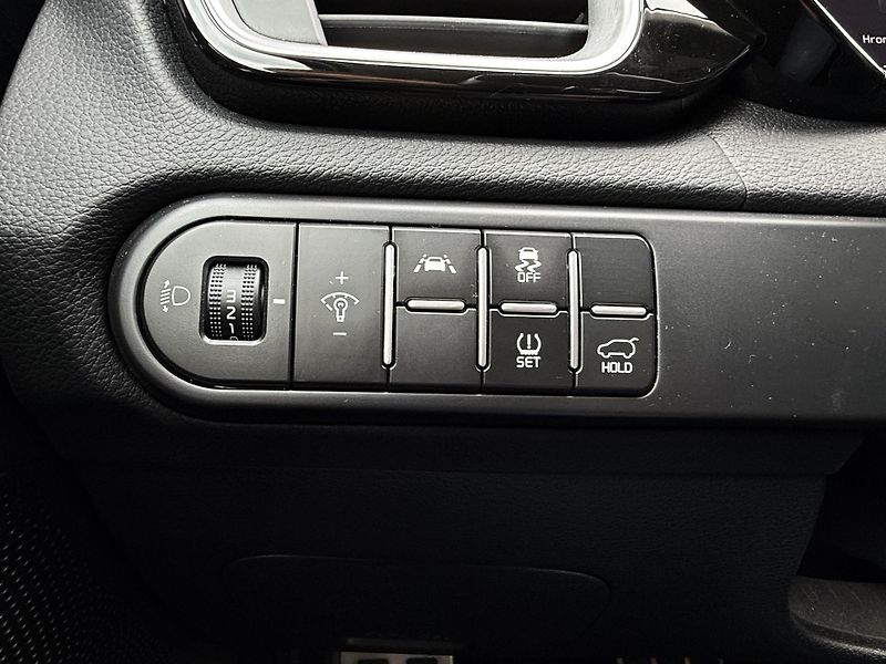 Kia XCeed 1.5 T-GDI 7DCT 117kW TOP - fotka 14 z 23