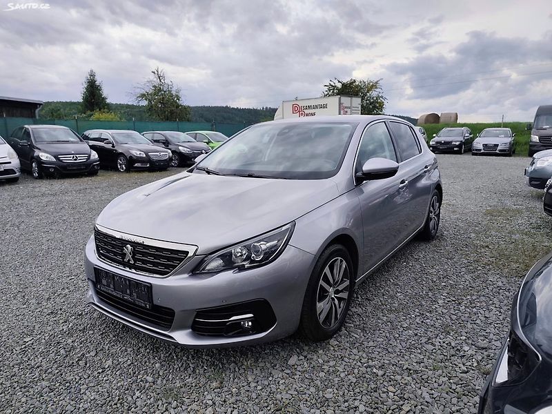 Peugeot 308 (2018) - fotka 1 z 44