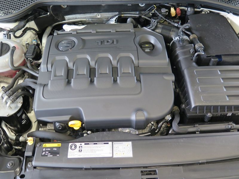 Seat Leon (2015) 2.0TDI FR,klima,navi,servis - fotka 25 z 29
