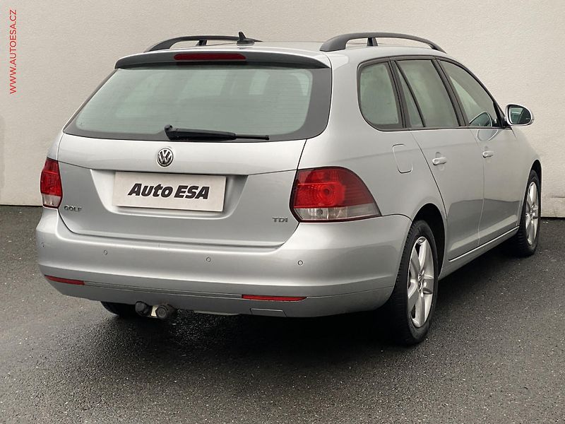 Volkswagen Golf (2012) 1.6 TDi, Trendline, navi - fotka 4 z 18