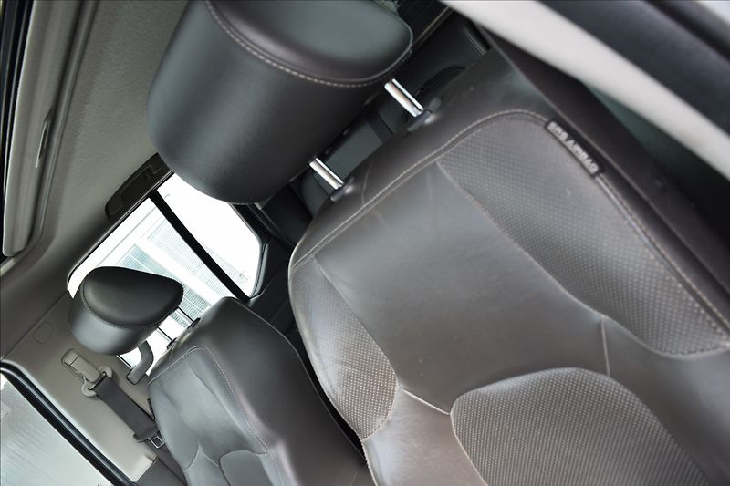 Nissan Navara 3,0 dCi V6 170KW TAŽNÉ 4X4 ALU - fotka 24 z 45
