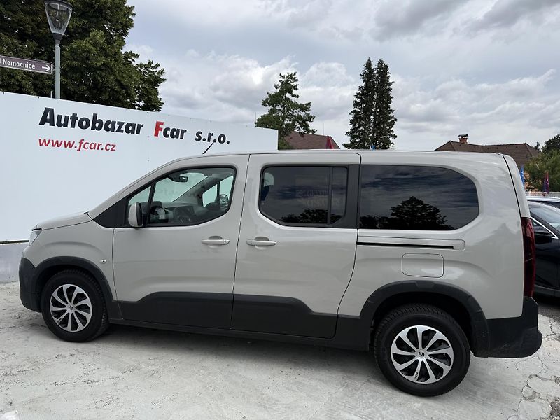Peugeot Rifter (2020) 1.2 PureTech 7 míst ser.knížka - fotka 10 z 23