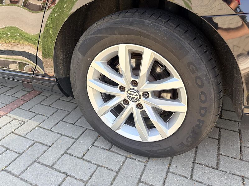 Volkswagen Passat 2.0TDI 110KW MANUAL PANORAMA - fotka 7 z 44