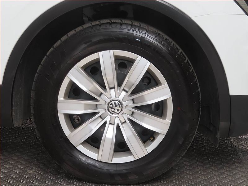 Volkswagen Tiguan (2020) 1.5 TSI - fotka 14 z 18