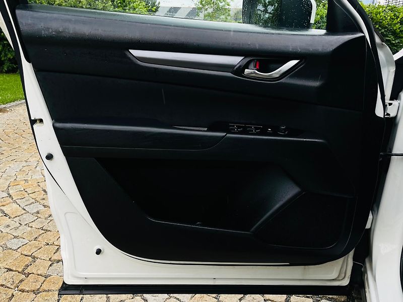 Mazda CX-5 2.0i MANUÁL SERVISKA TAŽNÉ 2WD - fotka 28 z 35