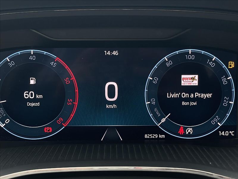 Škoda Octavia 2,0 TDI Combi Ambition Plus - fotka 10 z 23