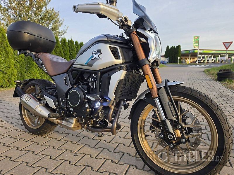 CFMOTO 700 CL-X Heritage (2022) - fotka 2 z 18