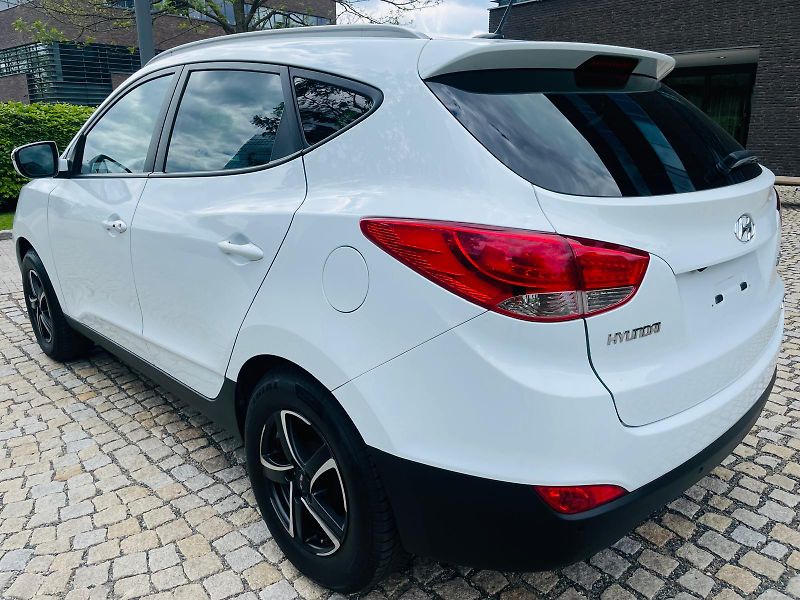 Hyundai ix35 2.0i 4x4 1MAJIITEL KAMER TAŽNÉ - fotka 17 z 46