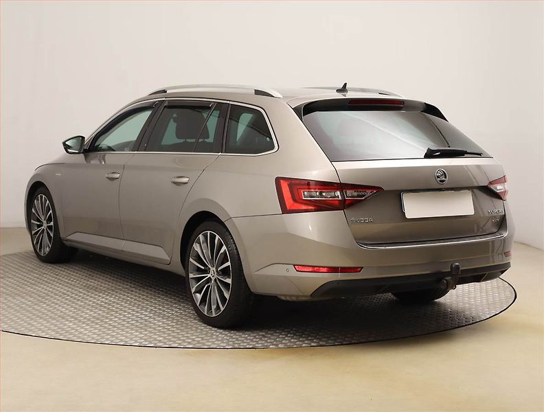 Škoda Superb (2016) Laurin&Klement 2.0 TDI 4x4 - fotka 4 z 24