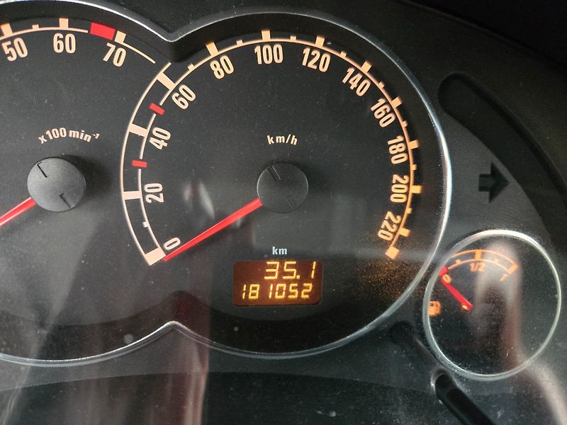 Opel Meriva (2009) 1.6 i TOP STAV - fotka 11 z 25