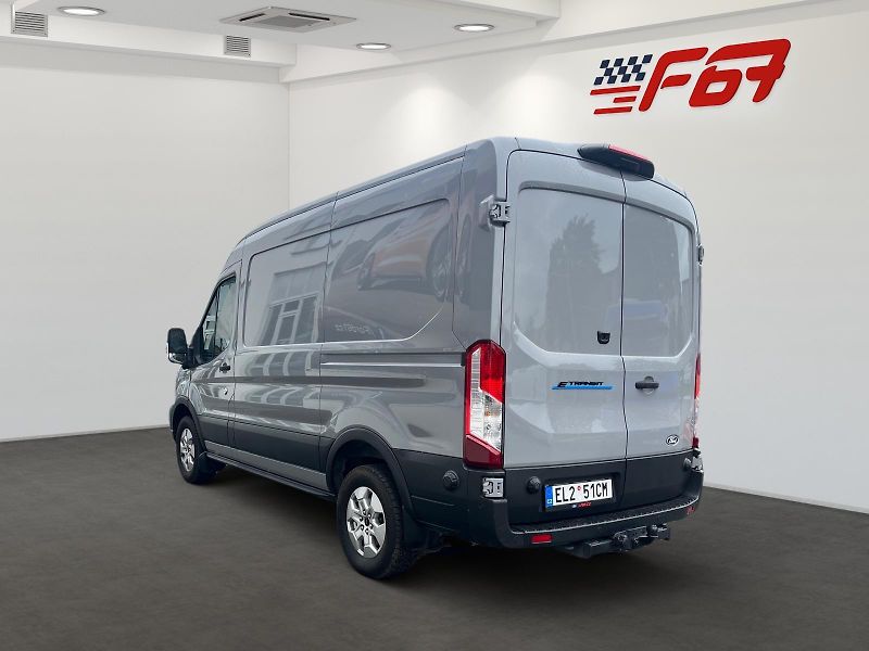 Ford Transit (2024) Trend 350 L2H2 Van BEV 68kWh  - fotka 4 z 12