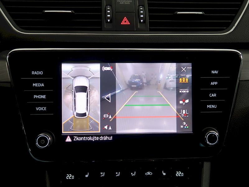 Škoda Superb (2022) STYLE 2.0TDI 147KW 4x4 DSG TAŽ - fotka 26 z 40