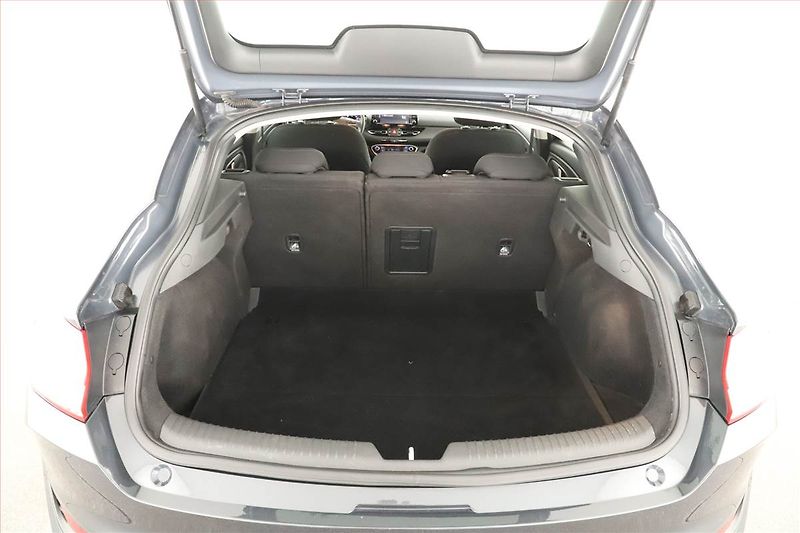 Hyundai i30 (2021) 1.5 T-GDI MHEV, Serv.kniha - fotka 14 z 15