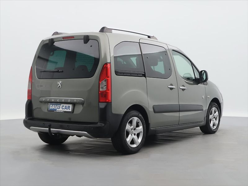 Peugeot Partner Tepee 1,6 HDI 80kW Premium Pano - fotka 7 z 28