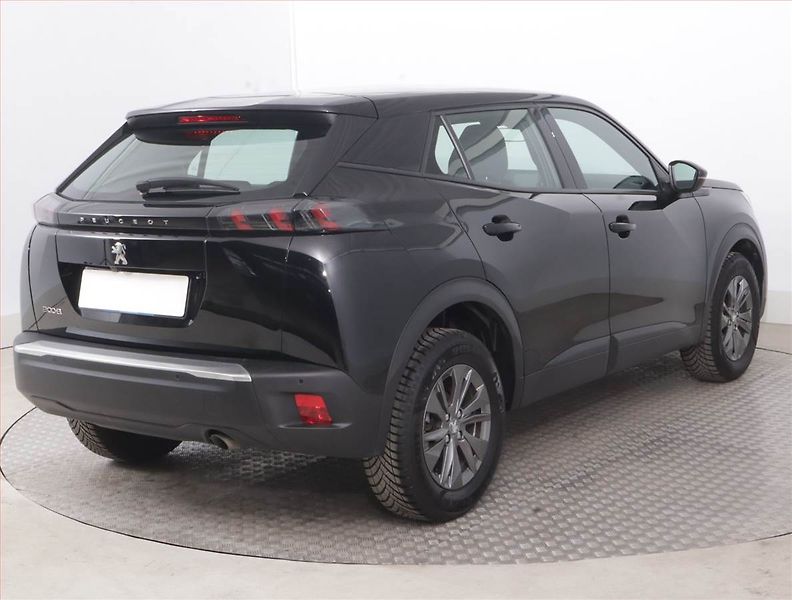 Peugeot 2008 (2023) Active 1.2 PureTech - fotka 5 z 15