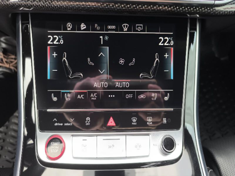 Audi SQ7 4.0 TFSi - fotka 14 z 24