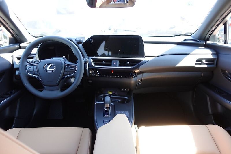 Lexus UX 300h UX300h F SPORT Design - fotka 18 z 36