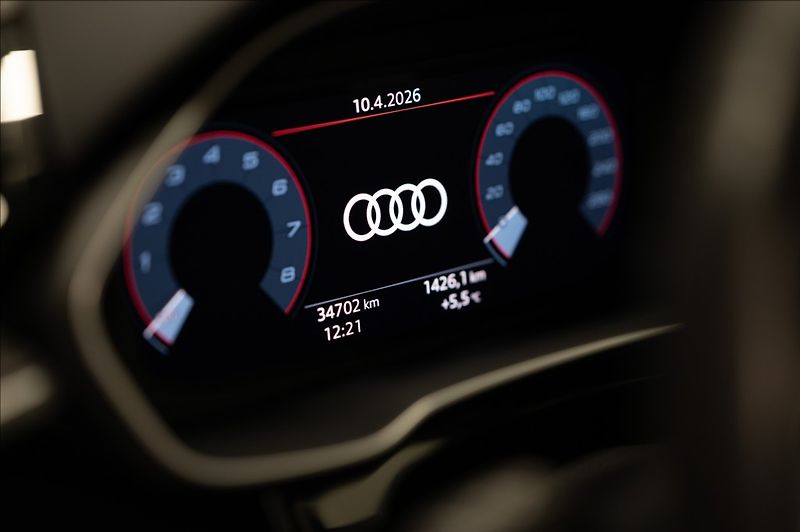 Audi Q3 1,5 35 TFSI S-LINE NAVI VÝHŘEV - fotka 17 z 37