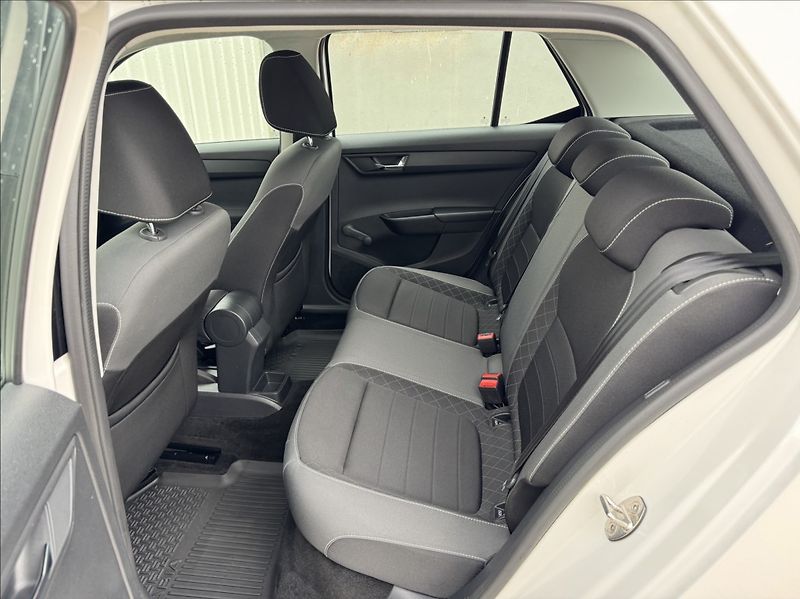 Škoda Fabia 1,0 TSI DPH 1.maj. původ ČR - fotka 19 z 50