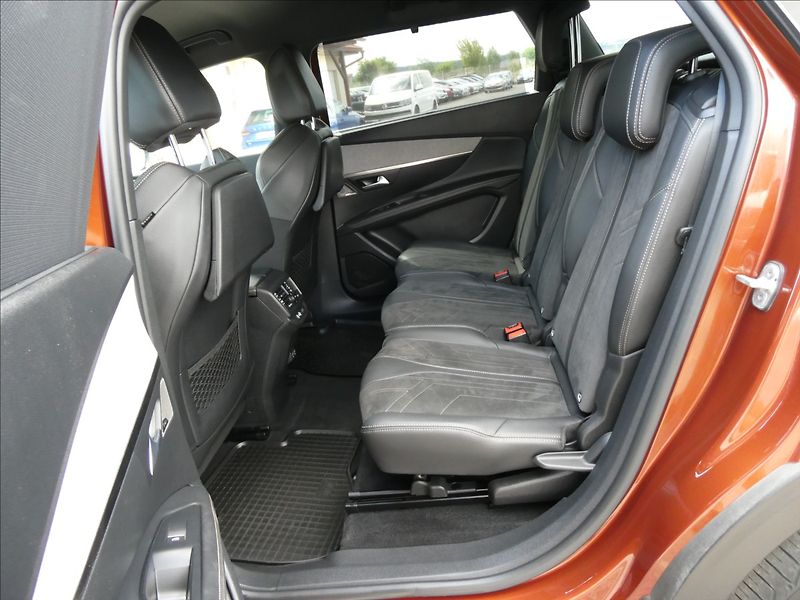 Peugeot 5008 2,0 HDi 130kW GT 7.míst AT8 - fotka 25 z 50