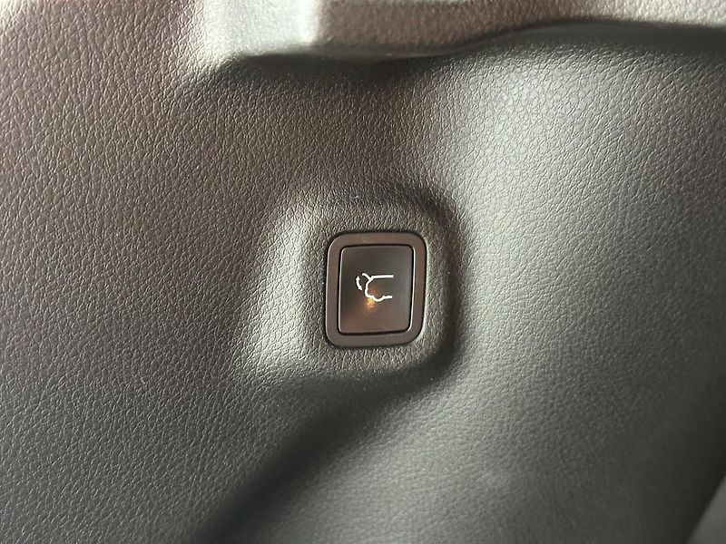 Jeep Compass 1,3T-GDi,LIMITED,130HP,ČR - fotka 27 z 27