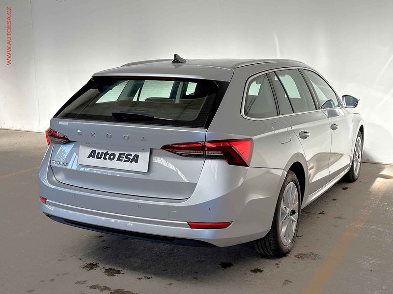 Škoda Octavia (2021) 2.0 TDi, 1.maj,ČR, Style - fotka 4 z 17