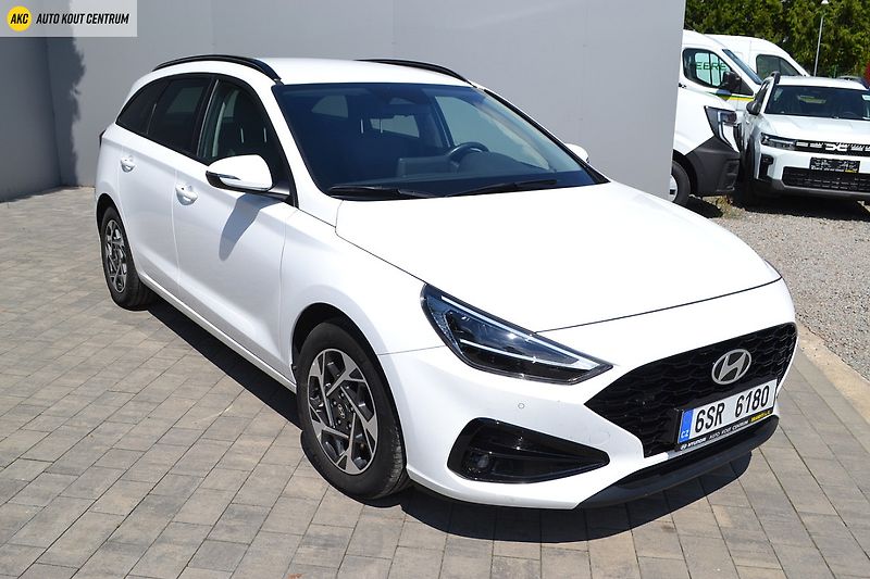 Hyundai i30 WG 1,5I MT SMART FAMILY NAVI - fotka 7 z 43
