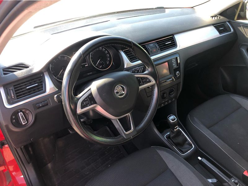 Škoda Rapid Ambition 1.2 TSI /66kW - fotka 5 z 27