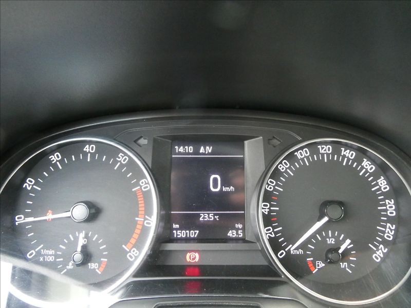Škoda Fabia 1,0 TSi 81kW STYLE,ČR,navigace - fotka 35 z 39