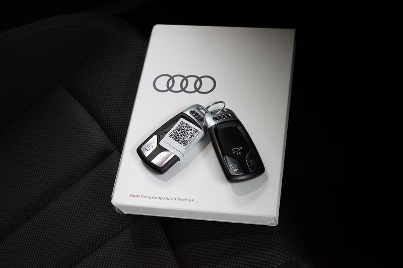 Audi A4 2.0TDI 150kW *ACC*PO ROZVODECH - fotka 33 z 41
