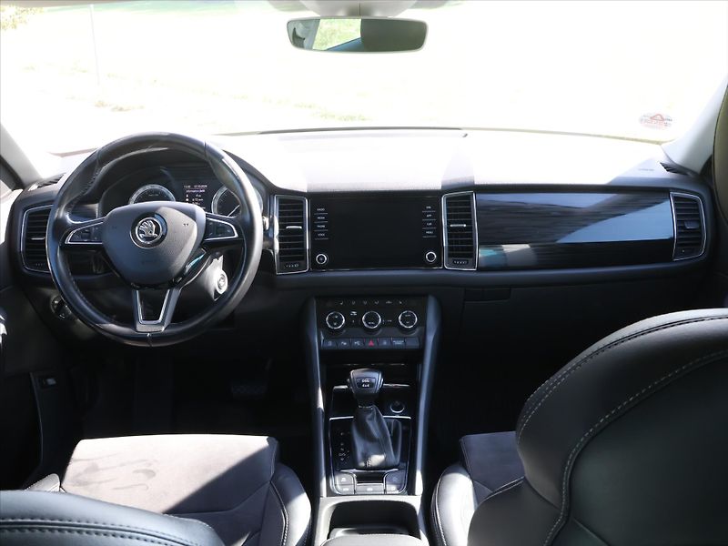 Škoda Kodiaq 2,0 TDI 140kW DSG 4X4 Style - fotka 29 z 36