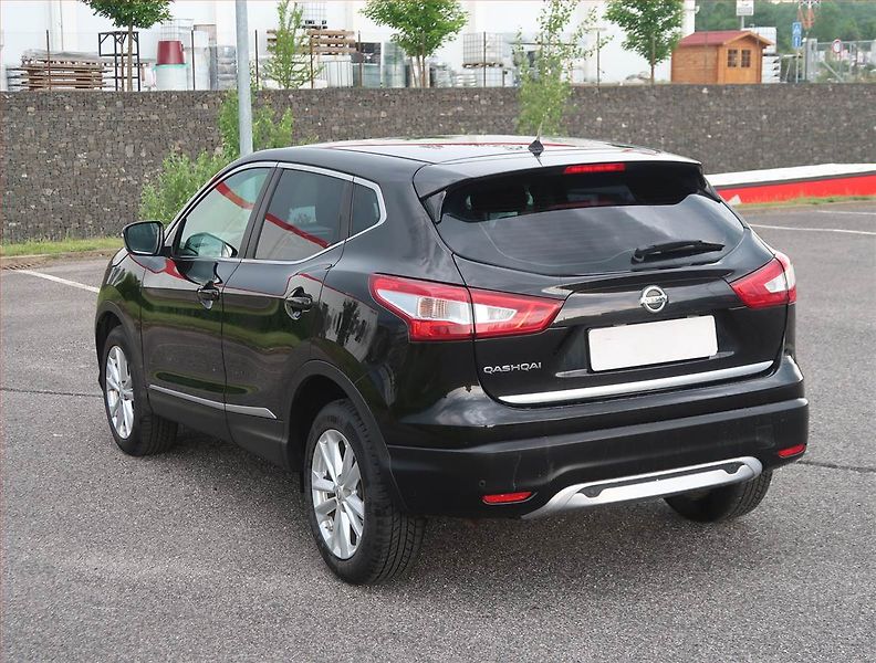 Nissan Qashqai (2014) 1.6 dCi, 4X4, Serv.kniha - fotka 4 z 13