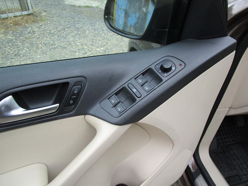 Volkswagen Tiguan 1,4TSi-90KW-STK+NOVÉ ROZVODY - fotka 11 z 18