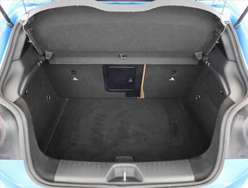 Mercedes-Benz Třídy A (2012) A 180, Kůže, Navi, Bi-Xenony - fotka 17 z 17