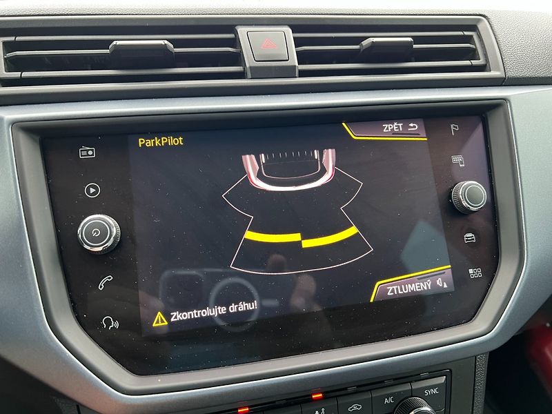 Seat Arona (2018) 1.0TSi 70kW! Navi! Apps! - fotka 28 z 31