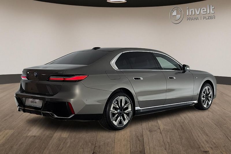 BMW i7 xDrive60 - fotka 3 z 29