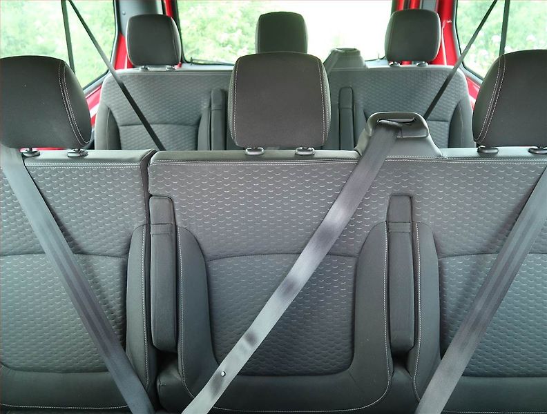 Opel Vivaro (2015) 1.6 CDTI, Bus, 9Míst, ČR - fotka 10 z 17