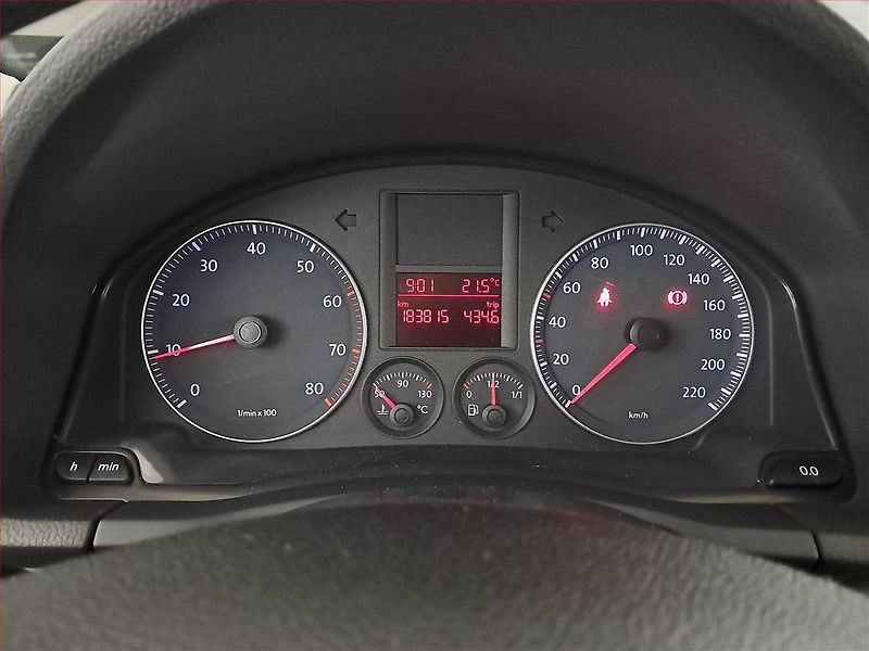 Volkswagen Golf (2007) 1.4 16V, po STK, jezdí výborně - fotka 11 z 17