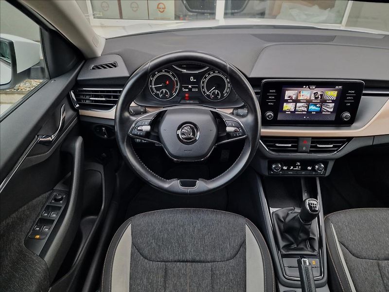 Škoda Scala 1.0 TSI 81kW Style, ČR,1.Maj. - fotka 12 z 50