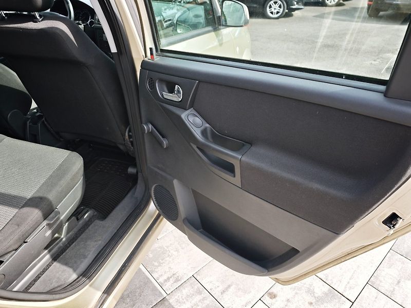 Opel Meriva (2010) 1,4i 16v 66 Kw Klima - fotka 14 z 18