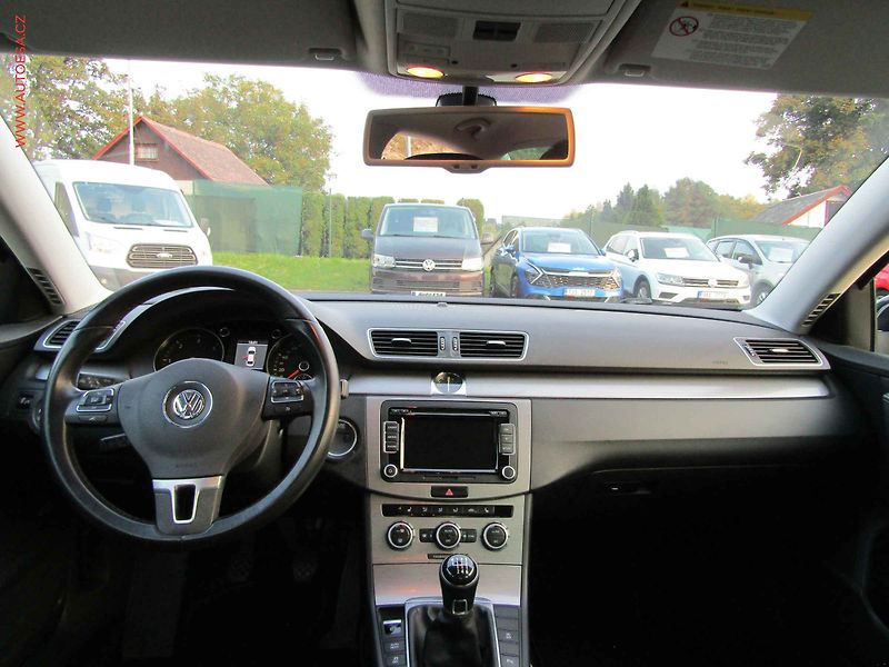 Volkswagen Passat (2013) 2.0TDi, ČR, Výhř.sed. - fotka 8 z 22